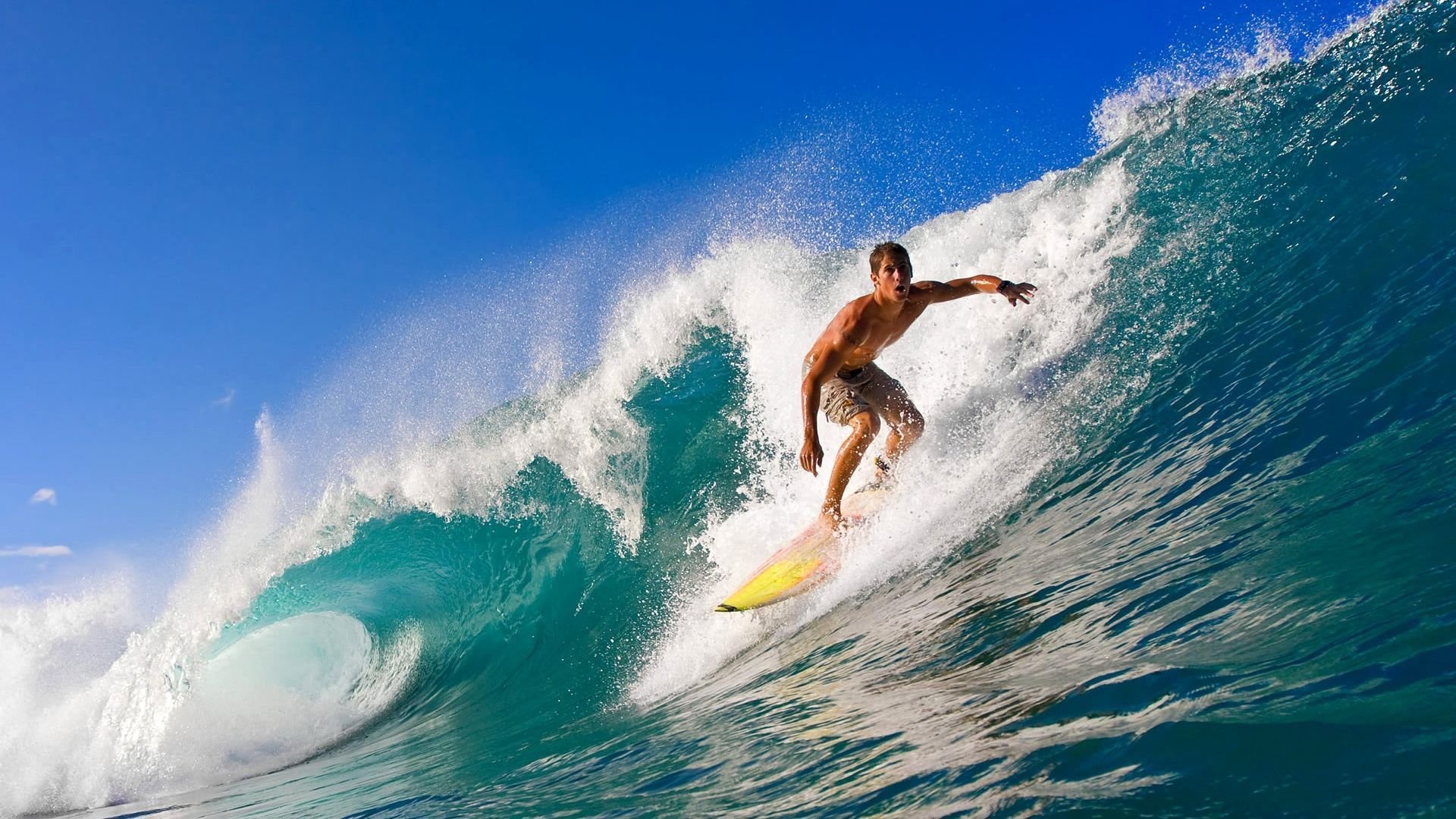 传统民族舞蹈与运动融合表演，文化体育双丰收，民族舞蹈的传承与创新